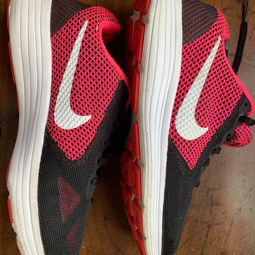 Sneakers - Picture 9 of 9